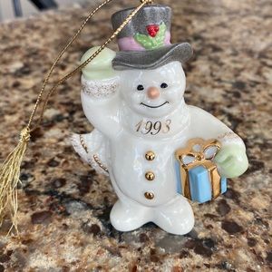 Lenox Santa ornament 1998